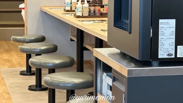 松屋 松のや 松山市駅前店のカウンター席