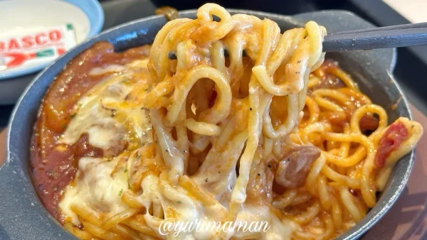 松屋の西条てっぱんナポリタン｜麺はもっちり太め濃厚トマトソース2