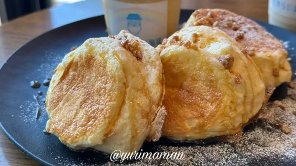 たからじま珈琲新居浜店のスフレパンケーキ(ナッツ&キャラメルソース)2 - ゆりママんブログ たからじま珈琲新居浜店のスフレパンケーキ(ナッツ&キャラメルソース)2