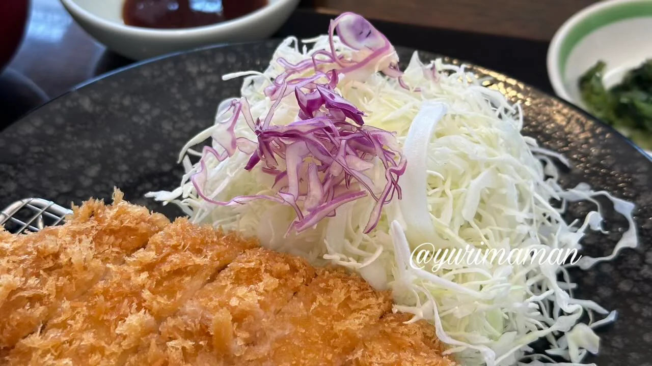 どんとのロースかつ定食のキャベツ(おかわり自由) - ゆりママんブログ どんとのロースかつ定食のキャベツ(おかわり自由)