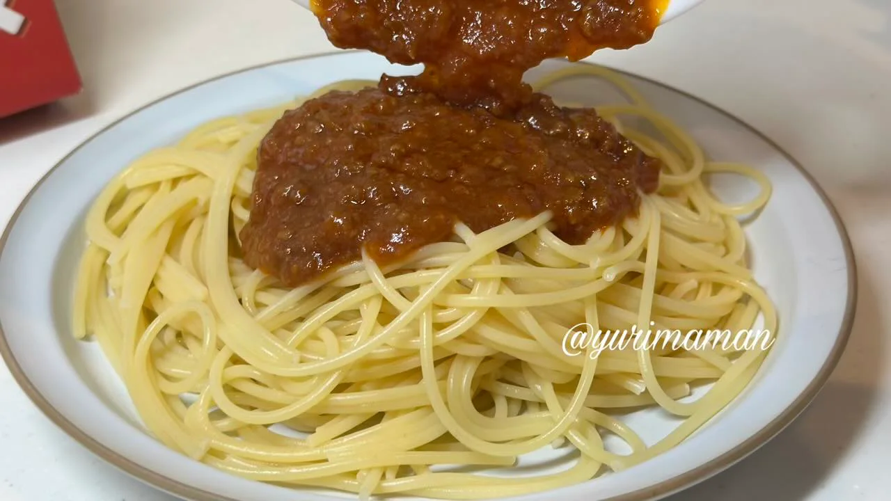 昭和レトロな味ミートソースを器に出した様子 - ゆりママんブログ 昭和レトロな味ミートソースを器に出した様子