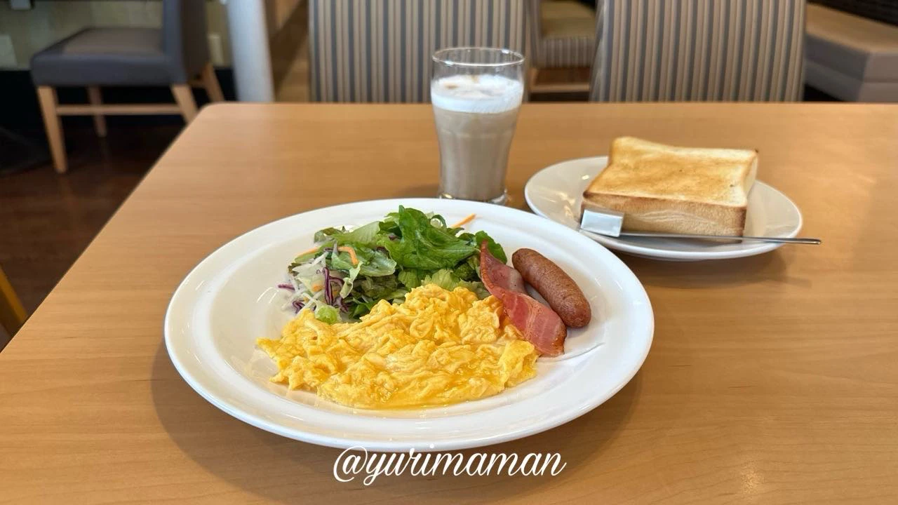 ガストのスクランブルエッグ&ベーコンソーセージセット。ふわふわ卵が主役の朝食プレート2 - ゆりママんブログ ガストのスクランブルエッグ&ベーコンソーセージセット。ふわふわ卵が主役の朝食プレート2