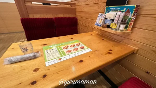 コメダ珈琲エミフルMASAKI店の店内の様子。朝から多くの人でにぎわう人気のモーニング時間帯 - ゆりママんブログ コメダ珈琲エミフルMASAKI店の店内の様子。朝から多くの人でにぎわう人気のモーニング時間帯
