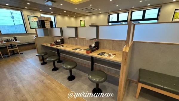 松屋・松のや 東予丹原店のカウンター席