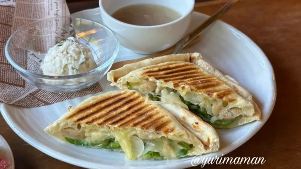 照焼チキンと白インゲン豆のホットサンドセット。スープとポテトサラダ付きのランチプレート1 - ゆりママんブログ 照焼チキンと白インゲン豆のホットサンドセット。スープとポテトサラダ付きのランチプレート1