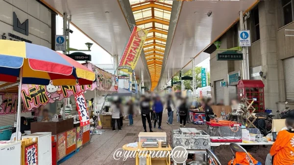 登道サンロード商店街のアーケード内 パンマルシェ風景 - ゆりママんブログ 登道サンロード商店街のアーケード内 パンマルシェ風景