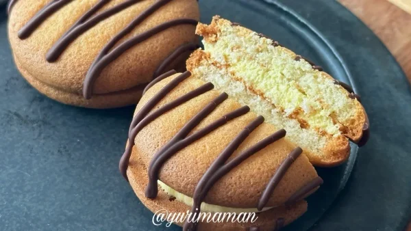 Ridi監修のチーズケーキの断面。ふんわり生地の中に濃厚チーズクリームが入った様子 - ゆりママんブログ Ridi監修のチーズケーキの断面。ふんわり生地の中に濃厚チーズクリームが入った様子