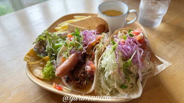 トランキーロカフェのランチ「タコスセット」1