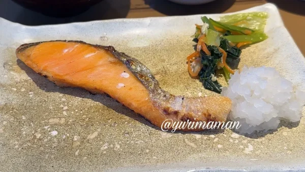 やよい軒のしゃけの焼魚朝食（モーニング）2