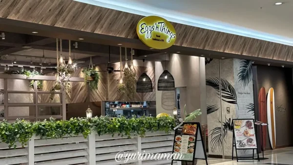 エッグスンシングスエミフルMASAKI店の外観