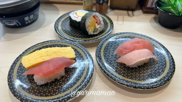 はま寿司松山中央店で食べたまぐろと玉子の寿司