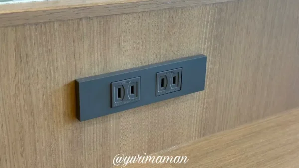 茶寮 伊藤園 松山市駅前店の店内にはコンセント完備