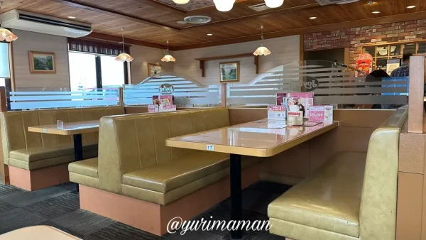 ジョイフル川之江店の店内の様子