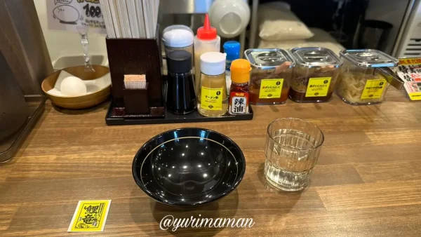 鯉から竜久米店のカウンター席 - ゆりママんブログ 鯉から竜久米店のカウンター席