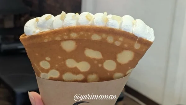 Mcrepe一番人気のはちみつレモンクリームのクレープ