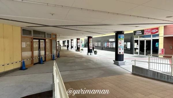 映画館（シネマサンシャイン）向かいに建設中のサイゼリヤ エミフルMASAKI