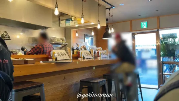 四国中央市の2TONE BURGERの店内写真