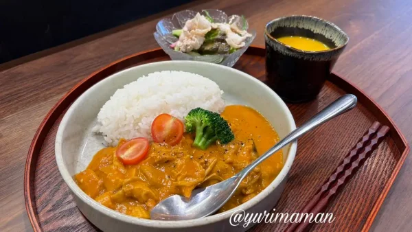 BUENO（ブエノ）のランチで提供されているカレーのセット