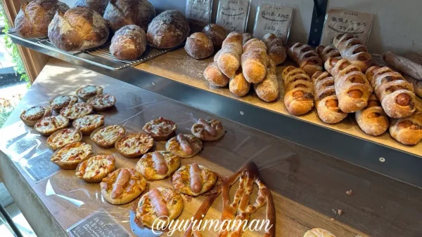 himari（ヒマリ）松山市パン屋の内観写真1