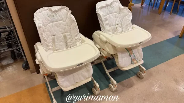 休暇村瀬戸内東予ディナービュッフェの子ども用のイス - ゆりママんブログ 休暇村瀬戸内東予ディナービュッフェの子ども用のイス