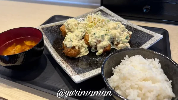 宮崎辛麺 纏 IIでいただいたタルタルたっぷりのチキン南蛮定食
