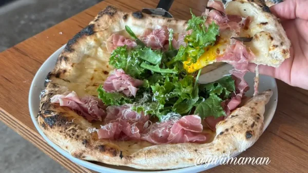 モビーディックスレアのプロシュートピザ