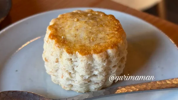 ruru cafe＋ANTAのリッチスコーン。外はさっくり中はふんわりで、テイクアウトも可能な人気メニュー。