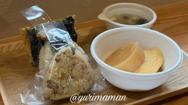 おにぎりとおでんを店内で楽しめるおむすび屋まるちゃん1