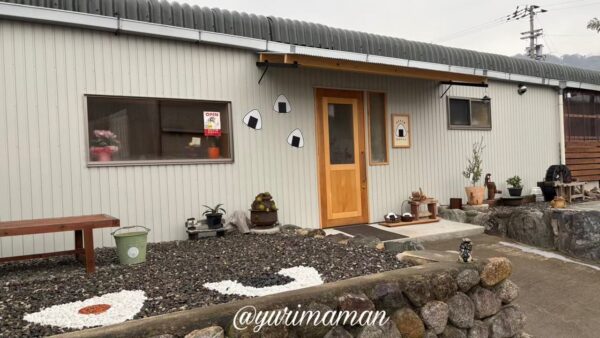 西条市に2025年12月9日オープンしたおむすび屋まるちゃんの外観