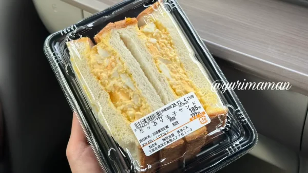 トライアル西条のたっぷり玉子サンド｜たまご3個使用の人気惣菜1