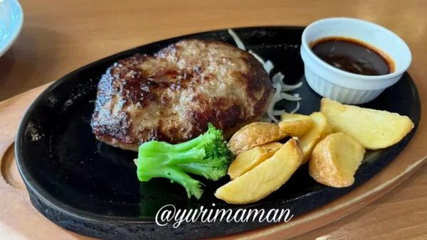 ビッグボーイの手ごねハンバーグランチ150g（鉄板で熱々）1