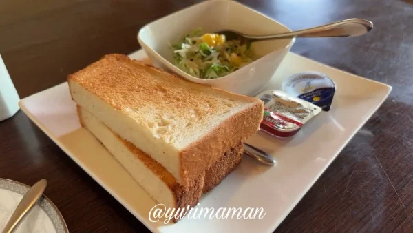 フライングスコッツマン木屋町店のモーニング（白トースト）