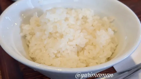 ハルピンのセットで付いてくるご飯は小・中・大とサイズが選べる