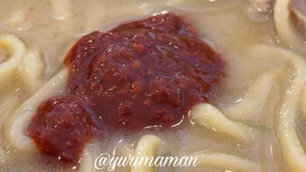 一門家 今治店で辛味噌を入れて味変（辛くて汗だくに）1