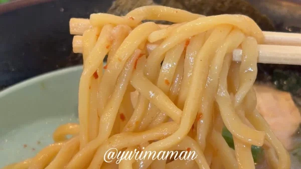 一門家 今治店で辛味噌を入れて味変（辛くて汗だくに）2