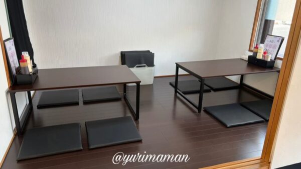 お好み鉄板焼き∞無限の小上がり座敷席（松山市木屋町）