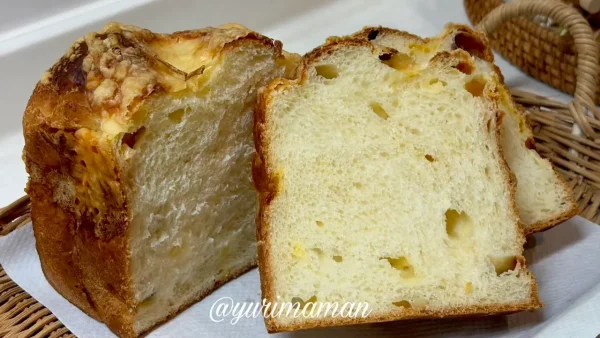 パン屋晴れの日の人気パン「チーズブレッド」の断面