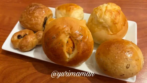 ピアーズベーカリーのパン食べ放題で取ってきたパンの盛り合わせ - ゆりママんブログ ピアーズベーカリーのパン食べ放題で取ってきたパンの盛り合わせ