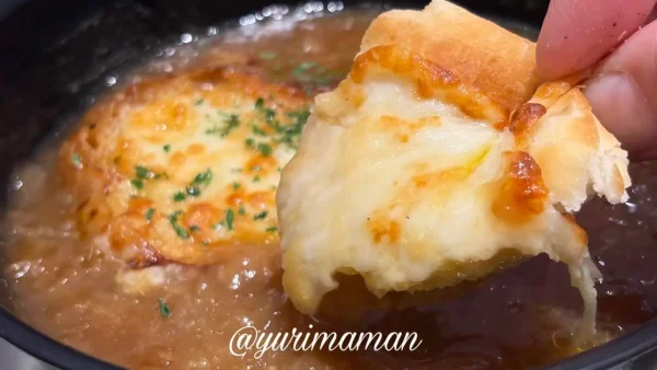 サイゼリヤのフォカッチオと玉ねぎのズッパ - ゆりママんブログ サイゼリヤのフォカッチオと玉ねぎのズッパ