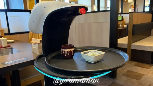 ゆず庵の配膳ロボット