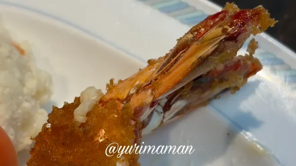 八勝亭オリエント波止浜店のジャンボエビフライの尾 - ゆりママんブログ 八勝亭オリエント波止浜店のジャンボエビフライの尾