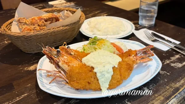 八勝亭オリエント波止浜店でランチ(ジャンボエビフライととりの唐揚げを囲む) - ゆりママんブログ 八勝亭オリエント波止浜店でランチ(ジャンボエビフライととりの唐揚げを囲む)