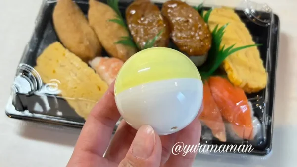 くら寿司のびっくらポンでもらったカプセル（mofusandコラボ）