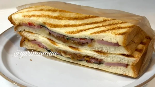 N’s Kitchen & laboのパニーニ（合鴨ハムと大葉チーズ）