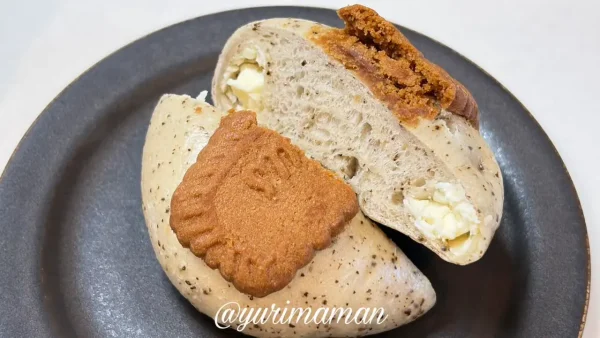 みんなのベーグルのLotus紅茶クリチ