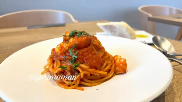 天使の海老のアラビアータ（オステリアイルシエロ）