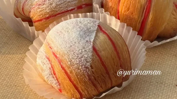 パングランプリ愛媛2026 学生部門グランプリ 白雪いちごあんぱん2