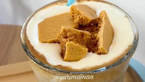 カルメ焼きトッピングがのったSHRmaCOFFEEのダルゴナラテ2 - ゆりママんブログ カルメ焼きトッピングがのったSHRmaCOFFEEのダルゴナラテ2