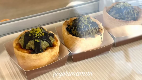 SHRmaCOFFEEで販売されている韓国風エッグタルトのショーケース2 - ゆりママんブログ SHRmaCOFFEEで販売されている韓国風エッグタルトのショーケース2