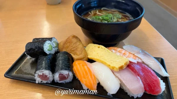 スシロー平日ランチの寿司とかけラーメンセット